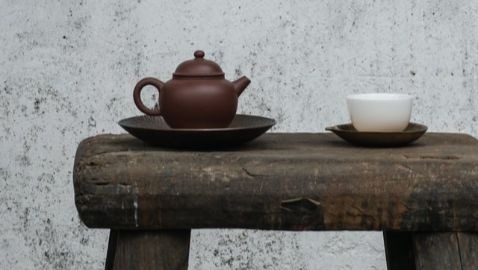 Tea kettle with bowl