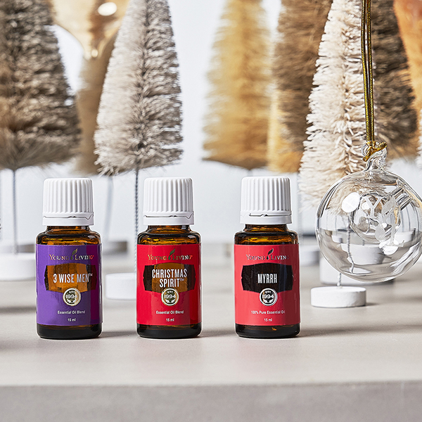 Holiday Spirit Set with Christmas Bauble Diffuser Young Living